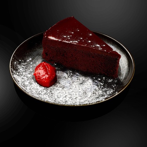 Blackaut Cake